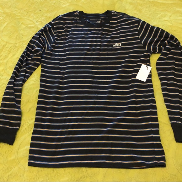 Lot 2 Lost Enterprises long sleeve T-Shirts. Size M. NWT - Picture 5 of 6